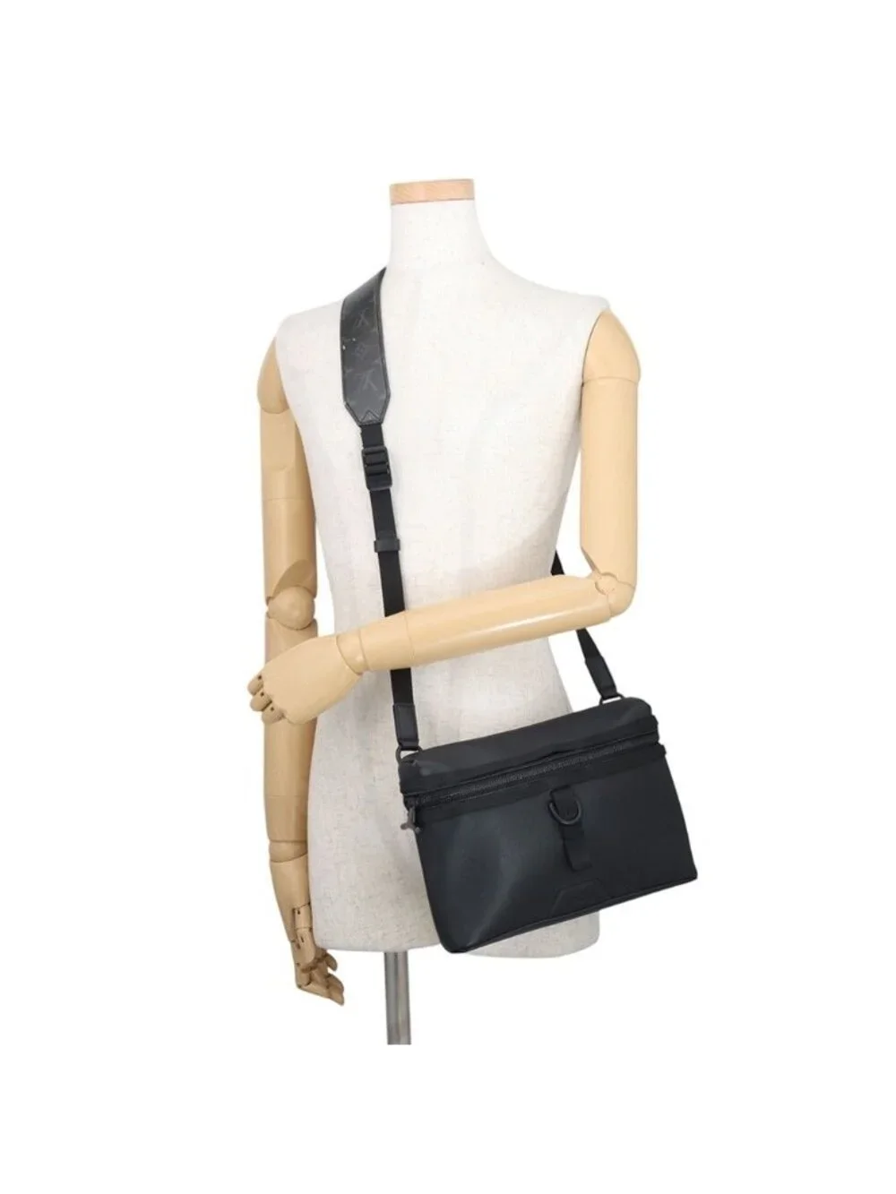 Louis Vuitton Shoulder Bag Dark Infini Tea Messenger Black
